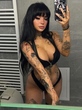 aesthymes Гола изтичане OnlyFans снимка 138