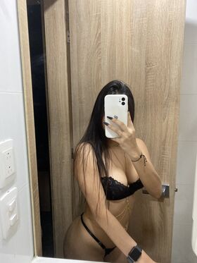 Alejandra Urueña Nude Leaks OnlyFans Photo 6