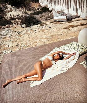Alessandra Ambrosio Nude Leaks OnlyFans Photo 110
