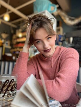 alexa_evans