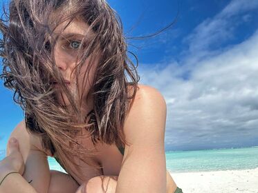 Alexandra Daddario Nude Leaks OnlyFans Photo 101