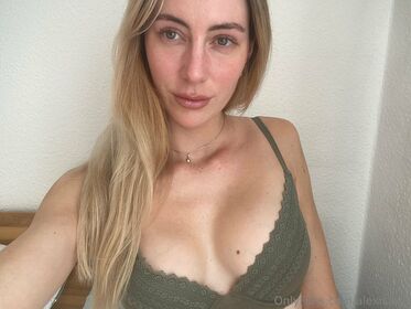 Alexis Aria Nude Leaks OnlyFans Photo 7