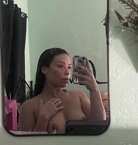 Alexis Pierce Nude Leaks OnlyFans Photo 1