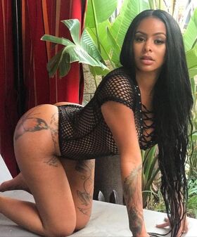 Alexisskyy Nude Leaks OnlyFans Photo 5