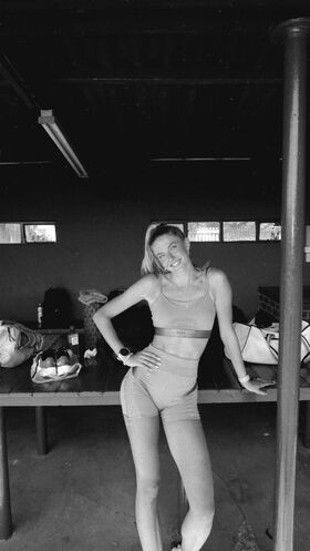 Alica Schmidt नग्न लीक OnlyFans फोटो 1350