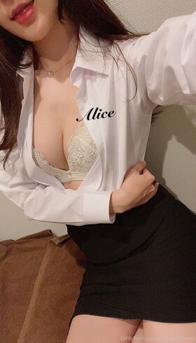 alice_monthly_fans Nude Leaks OnlyFans Photo 1