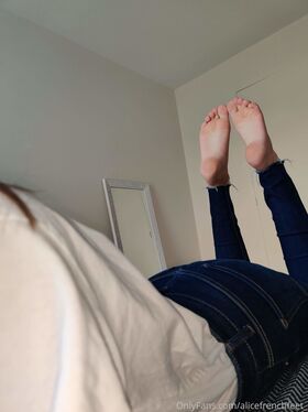 alicefrenchfeet Nude Leaks OnlyFans Photo 2