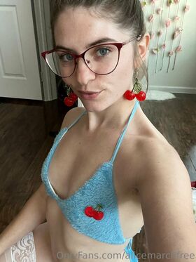 alicemarchfree Nude Leaks OnlyFans Photo 52