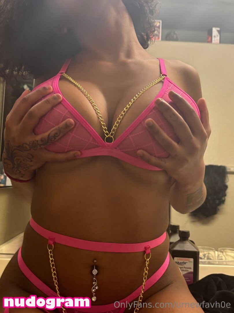 Alicia Adams  alishaxadams  queen.adams_2 Nahé uniklé OnlyFans foto 31 -  Nudogram v2.1