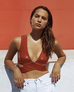 Alicia Vikander Nude Leaks OnlyFans Photo 60
