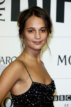 Alicia Vikander Nude Leaks OnlyFans Photo 80