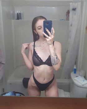 Alildore Nude Leaks OnlyFans Photo 25