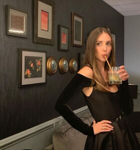 Alison Brie Nude Leaks OnlyFans Photo 29