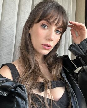 Alison Brie Nude Leaks OnlyFans Photo 214