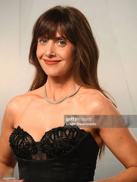 Alison Brie Çıplak Sızdırılmış OnlyFans Fotoğrafı 998