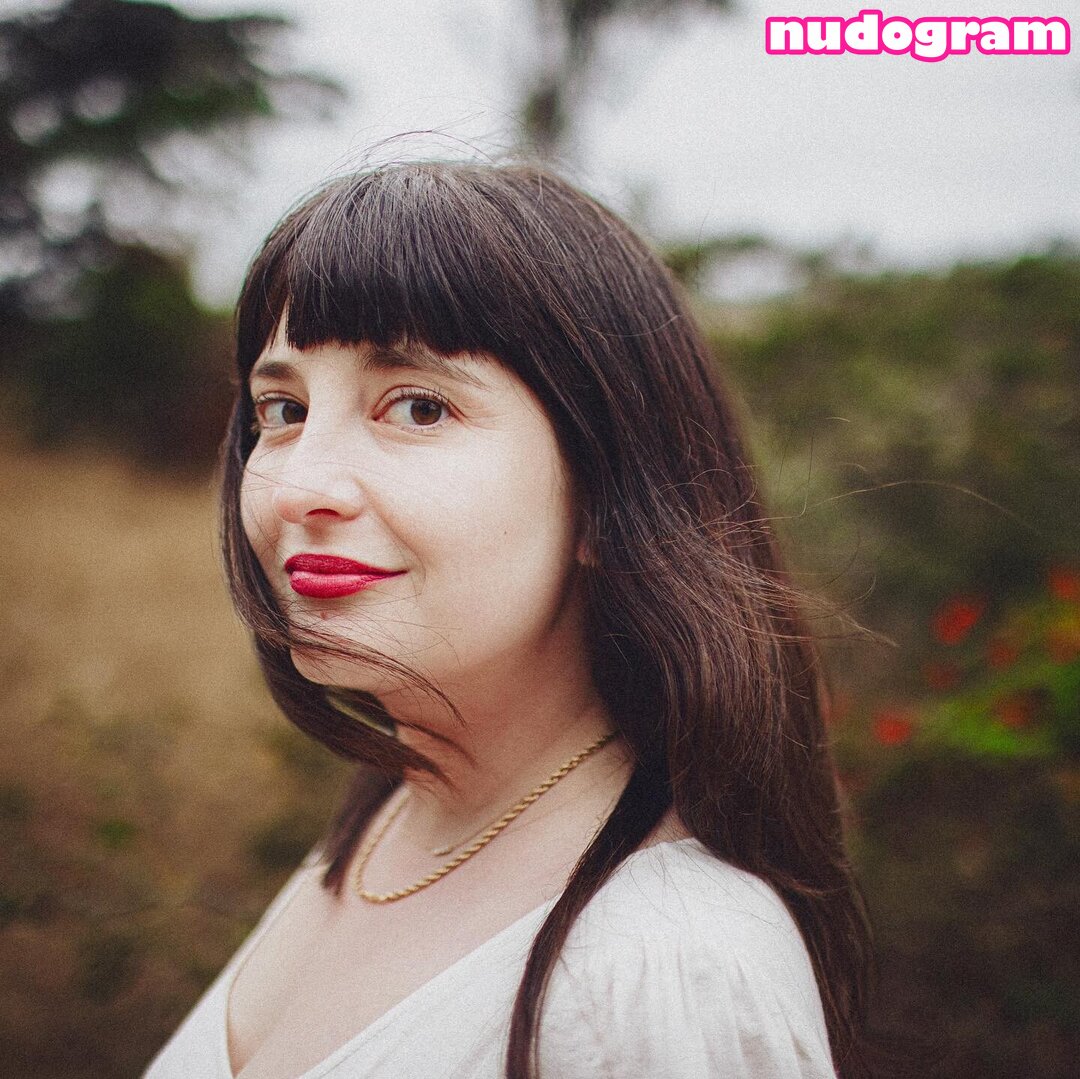 Allison Raskin  allisonraskin Nude Leaks OnlyFans Photo 25 - Nudogram v2.0