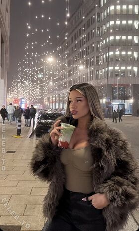 Almira Azemi Naakte Leaks OnlyFans Foto 98