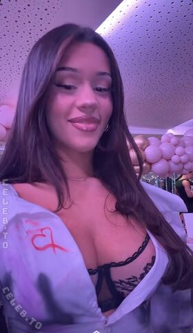 Almira Azemi Naakte Leaks OnlyFans Foto 108