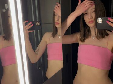 Aloona Larionova Nude Leaks OnlyFans Photo 3
