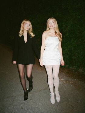 Alyvia Alyn Lind Foto vazada OnlyFans nua 52