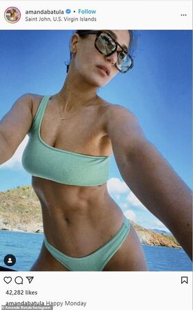 Amanda Batula Naken läcka OnlyFans foto 3