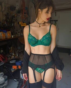 Amanda Rachelle Cerny Nude Leaks OnlyFans Photo 30