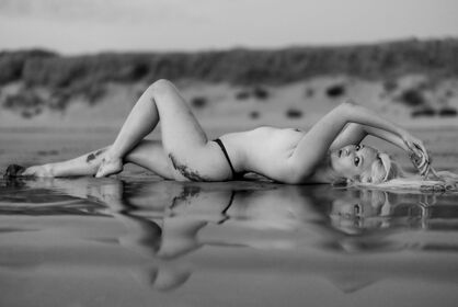 Amber Farndon Nude Leaks OnlyFans Photo 23
