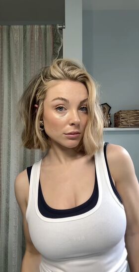 Amber Yackzan Гола изтичане OnlyFans снимка 14