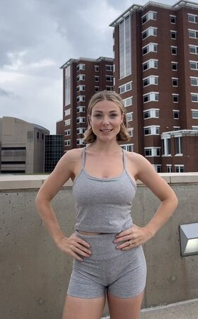 Amber Yackzan Гола изтичане OnlyFans снимка 19