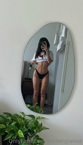 Ambergianna Nude Leaks OnlyFans Photo 9