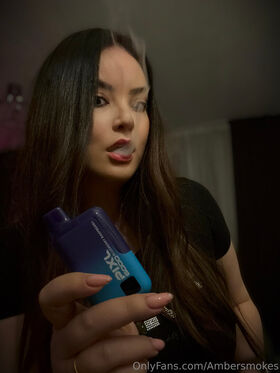 ambersmokes Nude Leaks OnlyFans Photo 2
