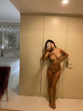 Ami Young Nude Leaks OnlyFans Photo 7