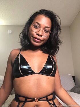 amibuefree Nude Leaks OnlyFans Photo 20