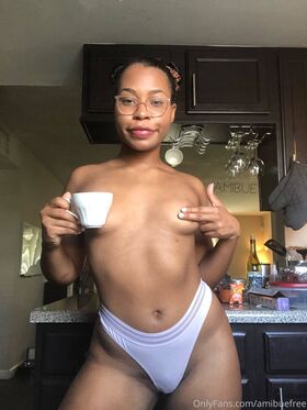 amibuefree Nude Leaks OnlyFans Photo 29
