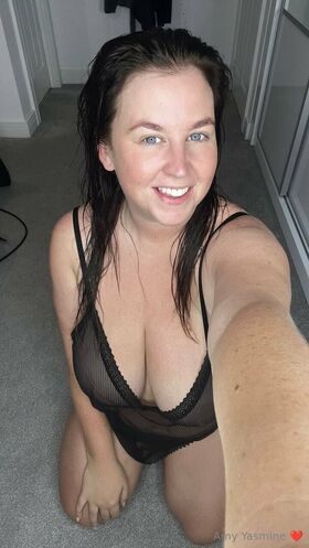 amy-yasmine Nude Leaks OnlyFans Photo 375