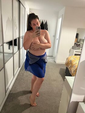 amy-yasmine Nude Leaks OnlyFans Photo 450