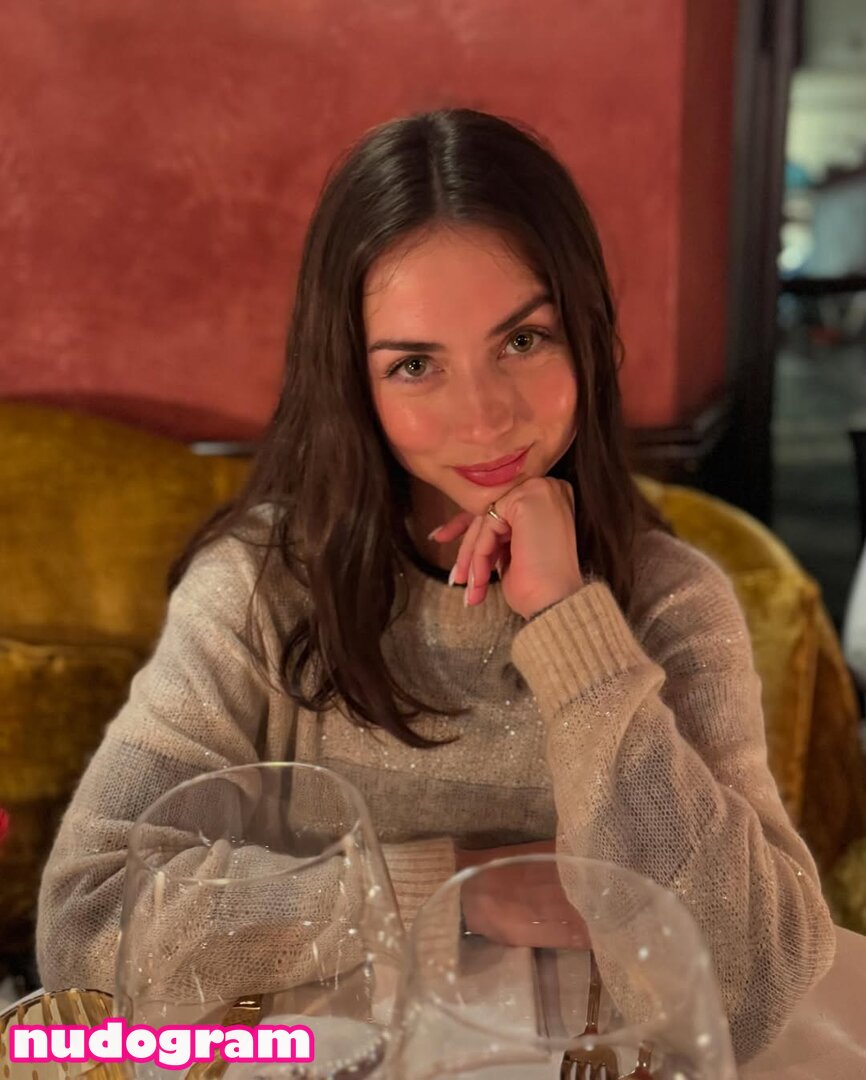 Ana De Armas  ana_d_armas  anadearmas Гола изтичане OnlyFans снимка 467  - Nudogram v2.1