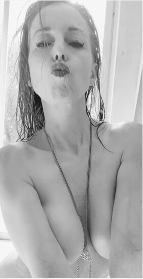 Anabel Cherubito Nude Leaks OnlyFans Photo 10