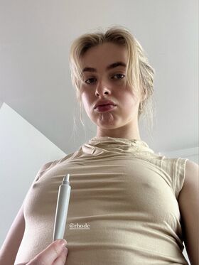 Anais Gallagher Nude Leaks OnlyFans Photo 24