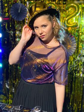 Anastasia_rose_official