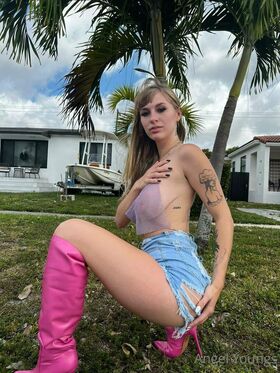 Angel Youngs Nude Leaks OnlyFans Photo 438