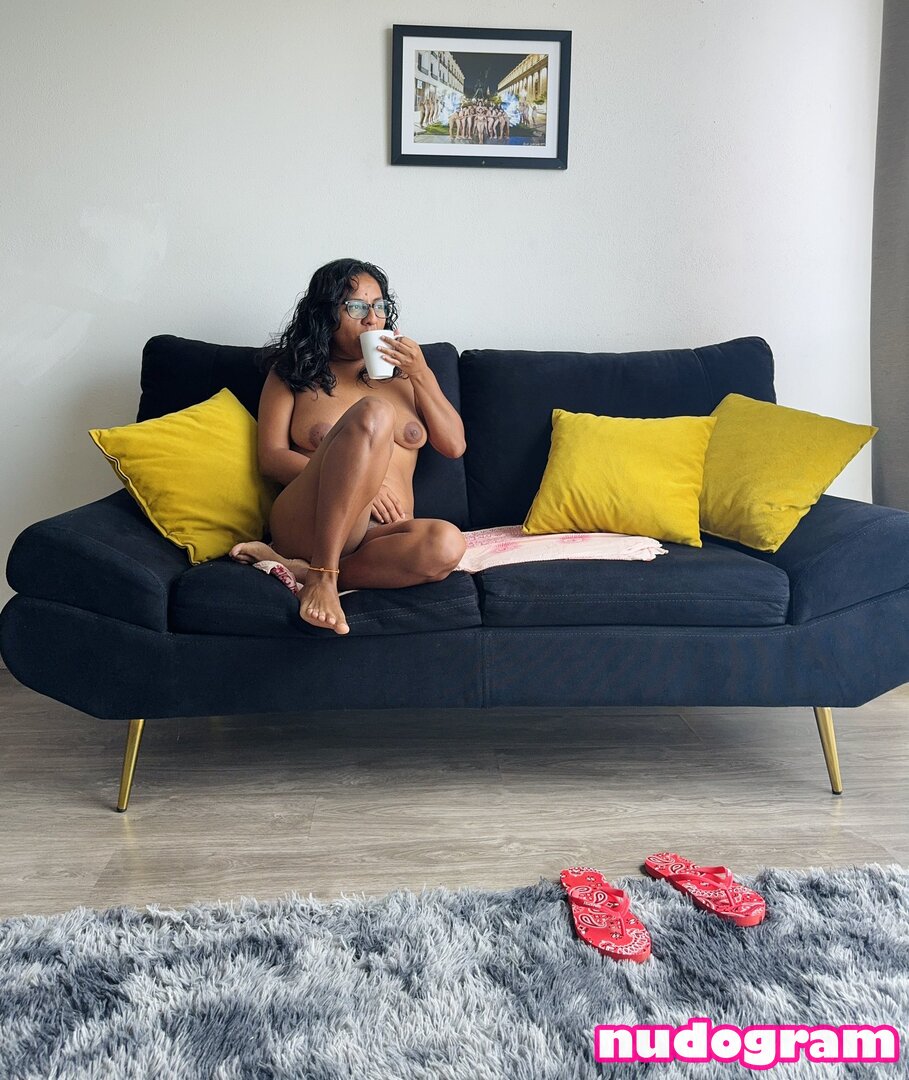 Angela De La Cruz  Angy1De  layladelacruz  officialangeladelacruz Гола  изтичане OnlyFans снимка 24 - Nudogram v2.1