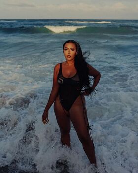 Angela Simmons Nude Leaks OnlyFans Photo 11