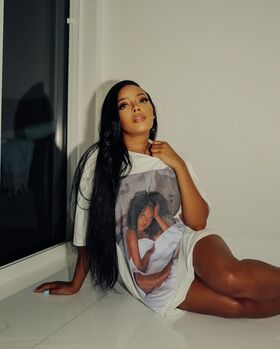 Angela Simmons Nude Leaks OnlyFans Photo 34