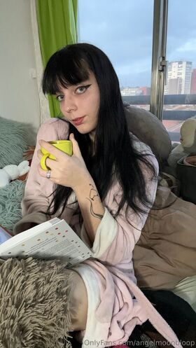 angelmoonbloop Nøgne lækkede OnlyFans foto 15