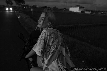 anna_katana