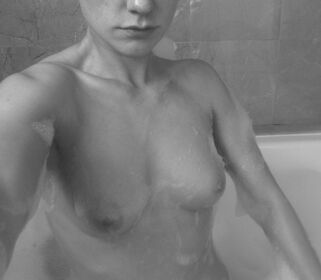 Anna Paquin Nude Leaks OnlyFans Photo 30