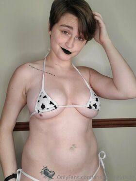 annamarley0438 Nude Leaks OnlyFans Photo 35