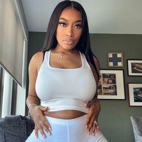 Annemoore Vuotanut alastonkuva OnlyFans 50