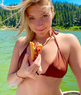 Annie Lederman Nahé uniklé OnlyFans foto 3